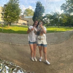 Meet your Posher, Claire & grace